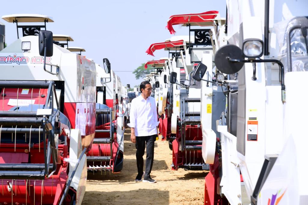 Presiden Jokowi Luncurkan Lumbung Pangan Berbasis Mangga dan Taksi Alsintan di Kabupaten Gresik