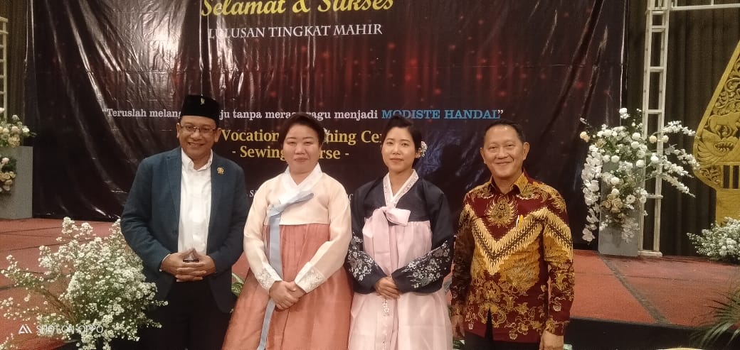 KURSUS MENJAHIT “KORSA COURSE” GELAR INAGURASI KE 7, DENGAN MENAMPILKAN HASIL KARYANYA DI HOTEL SAVANA
