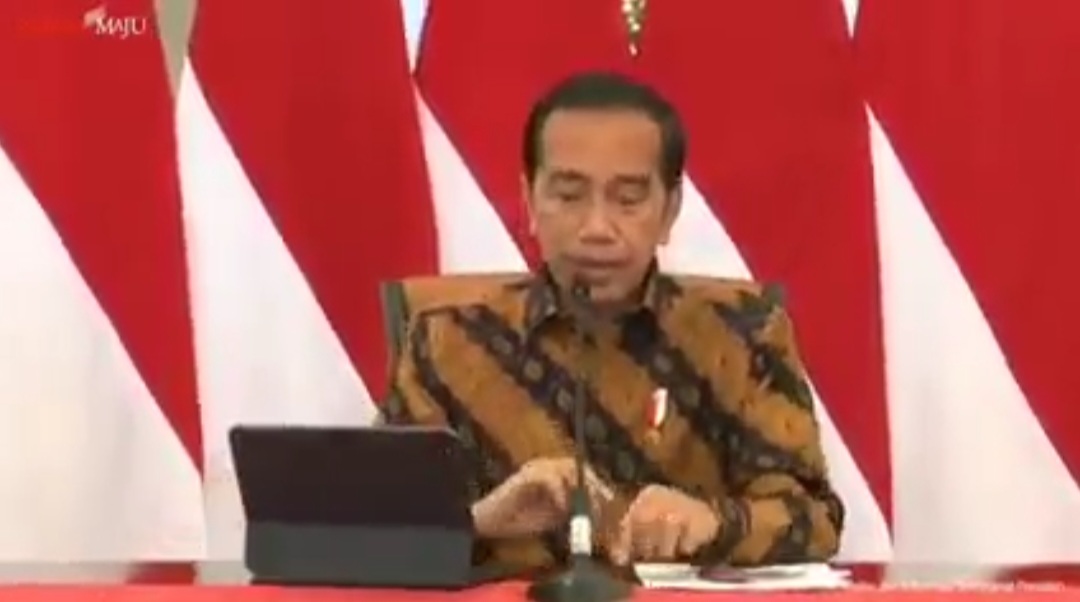 JOKOWI MENJALANKAN TRI SAKTI BUNG KARNO, PELARANGAN EKSPORT BIJI BAUKSIT MULAI JUNI 2023