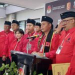 MADE PIMPIN DAFTARKAN 45 CALEG PDIP KE KPUD KOTA MALANG