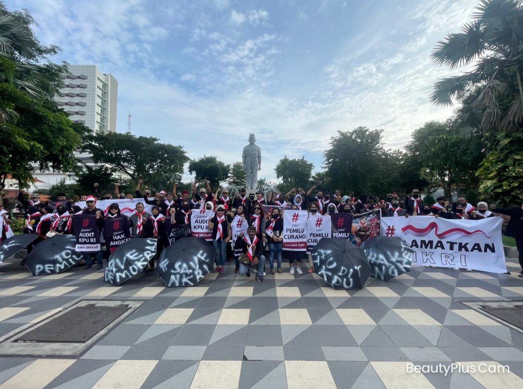 Aksi Senyap, Jateam Pro Demokrasi Suarakan Save Demokrasi & NKRI