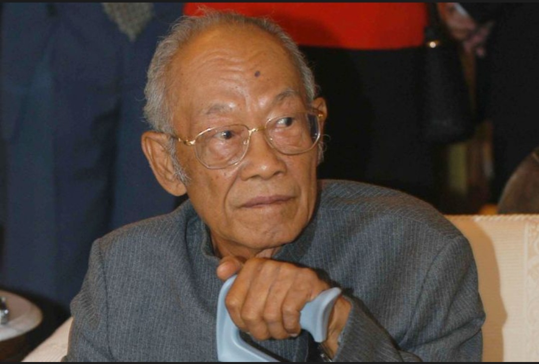 Esai, Muhidin: Pramoedya Ananta Toer, ”Memasak” di Pantai Indah Kapuk